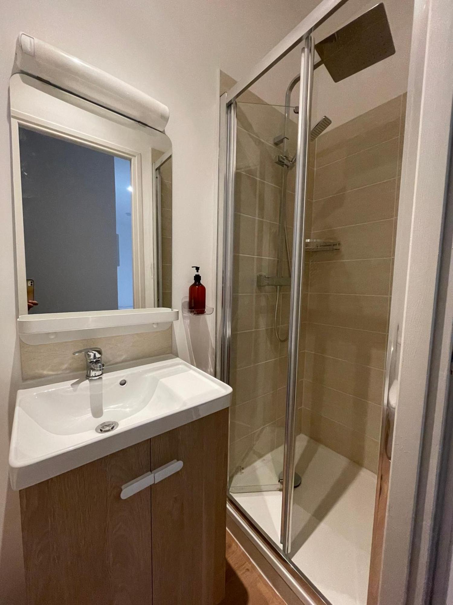Edenly Stay Saint-Quentin  Ngoại thất bức ảnh