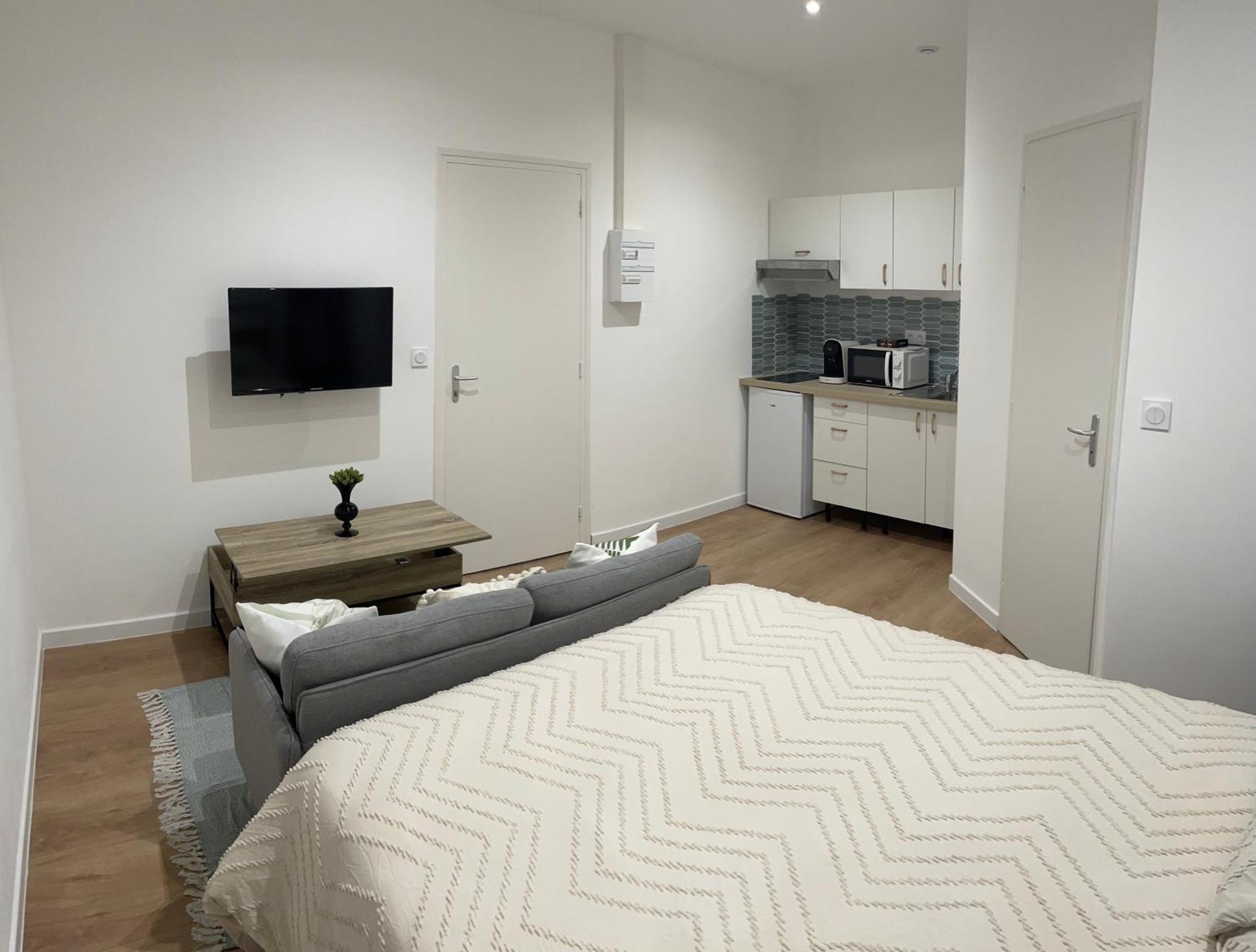 Edenly Stay Saint-Quentin  Ngoại thất bức ảnh